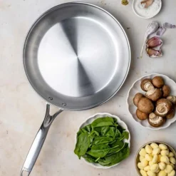 Lot de 2 Poêles inox et anti-adhérente CASTEL'PRO - CRISTEL